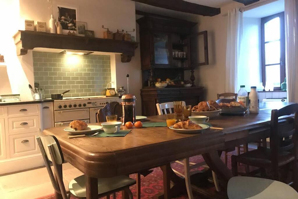 La Lande Du Rest - Le Quillio Magnifique Ancienne Ferme De Notables Avec Piscine Chauffeeヴィラ エクステリア 写真