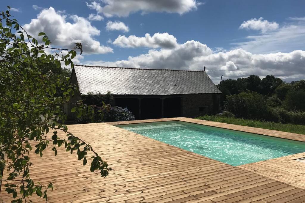 La Lande Du Rest - Le Quillio Magnifique Ancienne Ferme De Notables Avec Piscine Chauffeeヴィラ エクステリア 写真
