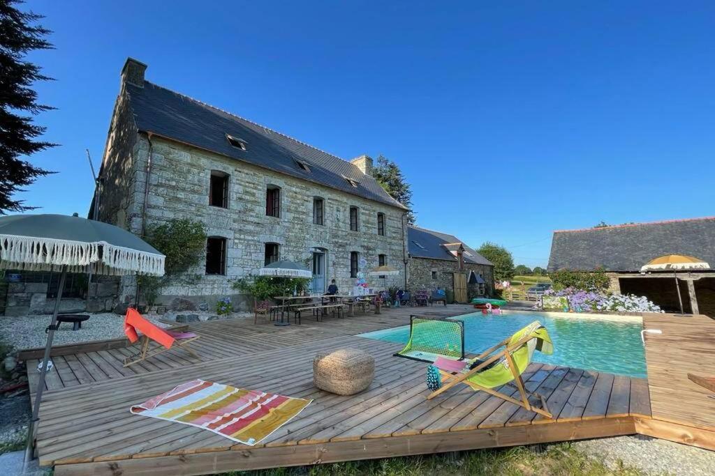 La Lande Du Rest - Le Quillio Magnifique Ancienne Ferme De Notables Avec Piscine Chauffeeヴィラ エクステリア 写真