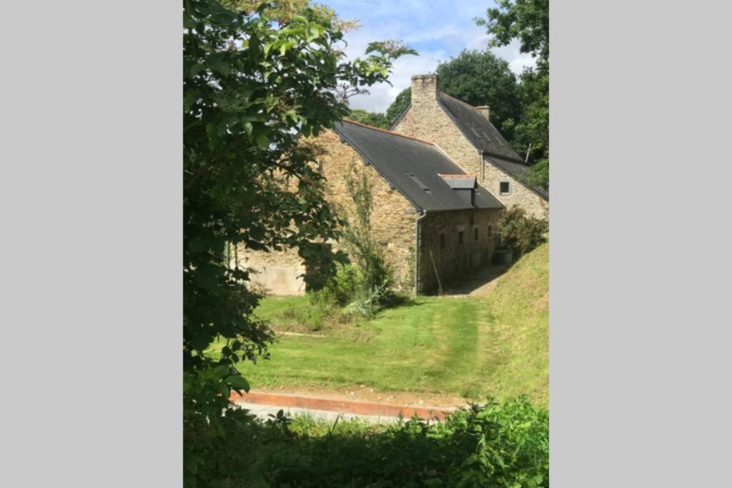 La Lande Du Rest - Le Quillio Magnifique Ancienne Ferme De Notables Avec Piscine Chauffeeヴィラ エクステリア 写真