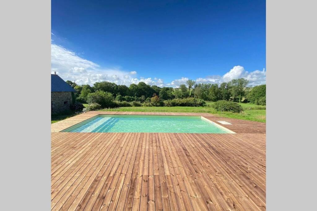 La Lande Du Rest - Le Quillio Magnifique Ancienne Ferme De Notables Avec Piscine Chauffeeヴィラ エクステリア 写真